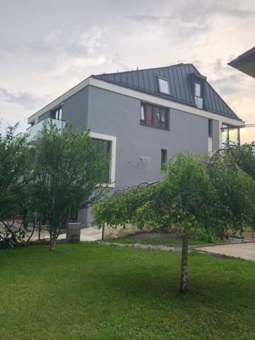 Apartmanhotel Baraton*** Balatonfured Bagian luar foto